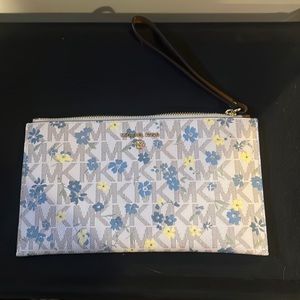 Michael Kors Wristlet